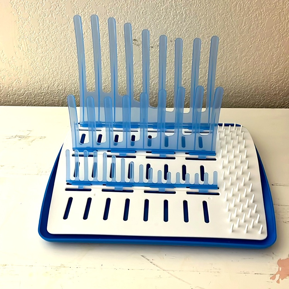 BRAND NEW NEVER USED DR. BROWN’S NATURAL FLOW FOLDING DRYING RACK